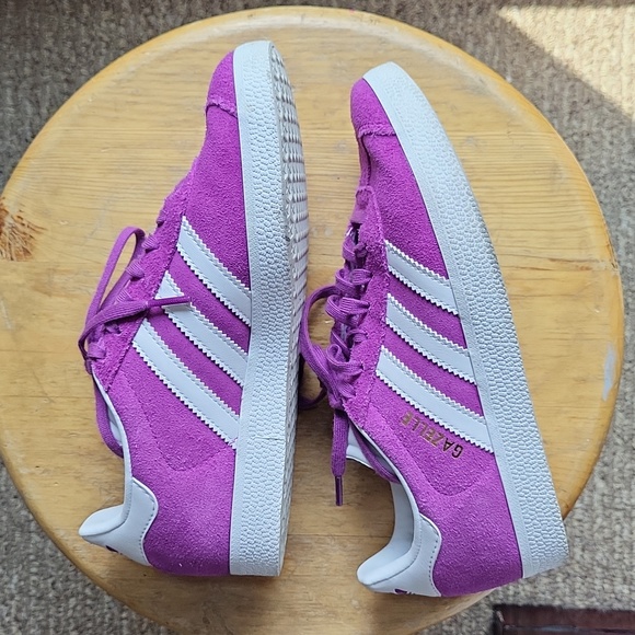 Adidas Gazelles Shock Purple size 5 women's - Picture 3 of 8